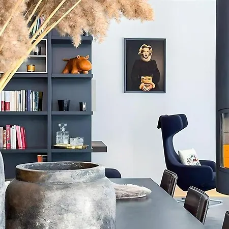 Beautiful Architect-designed Villa Nîmes